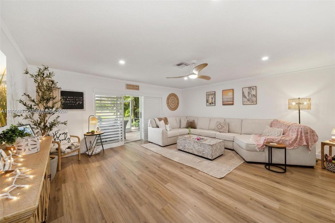 En Renta: $3,350 (2 camas, 2 baños, 1446 Pies cuadrados)