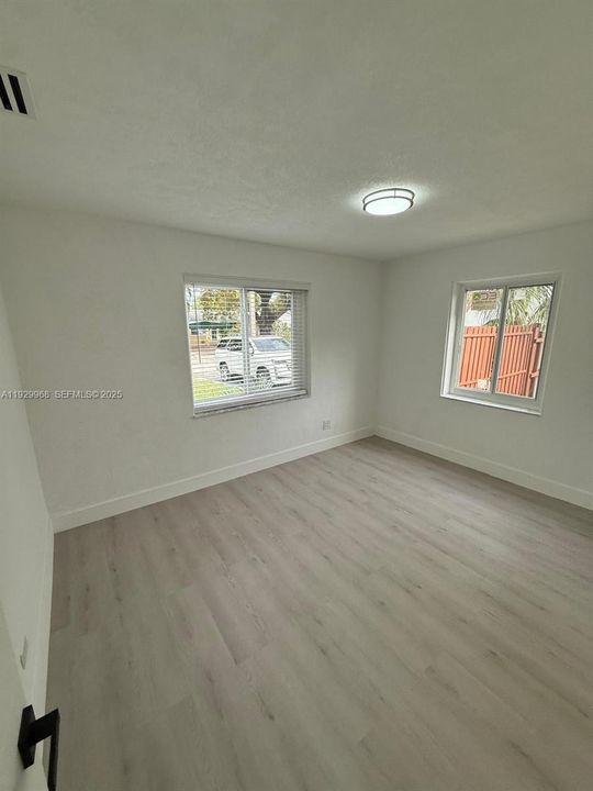 En Venta: $645,000 (2 camas, 2 baños, 770 Pies cuadrados)