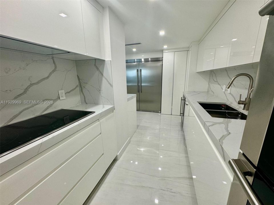 For Sale: $2,189,000 (3 beds, 2 baths, 1688 Square Feet)