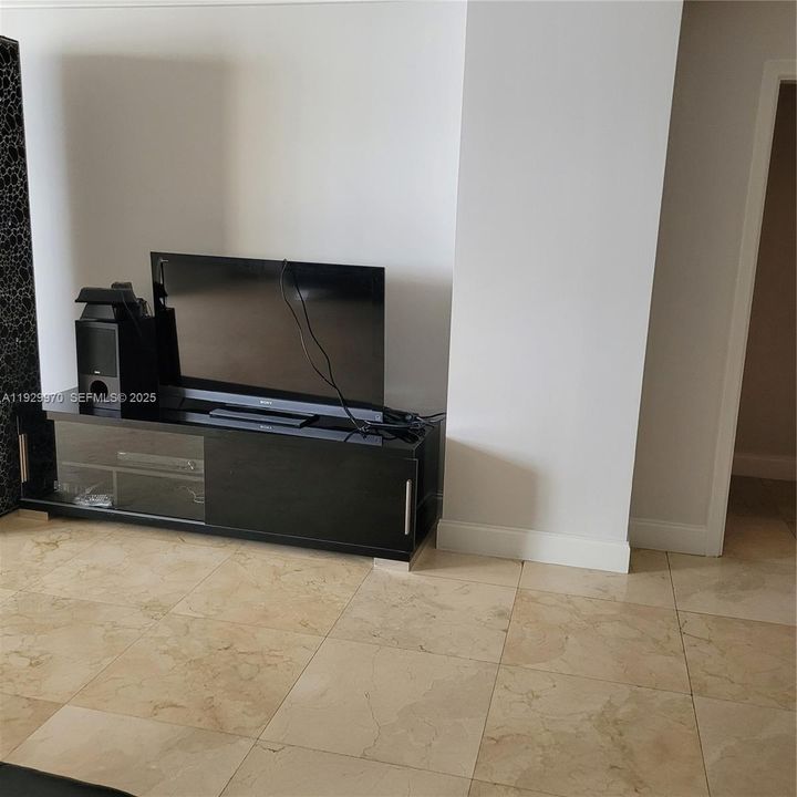 En Renta: $2,300 (1 camas, 2 baños, 1300 Pies cuadrados)