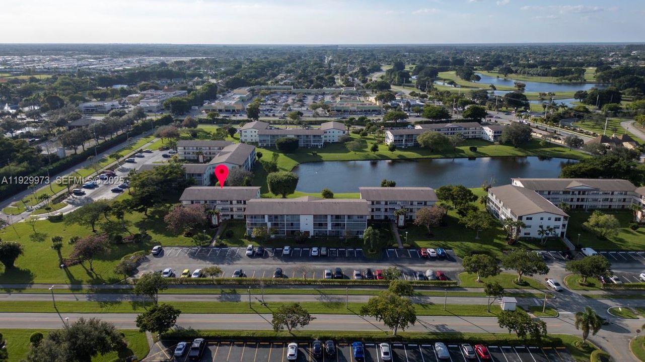 For Rent: $1,750 (2 beds, 1 baths, 840 Square Feet)