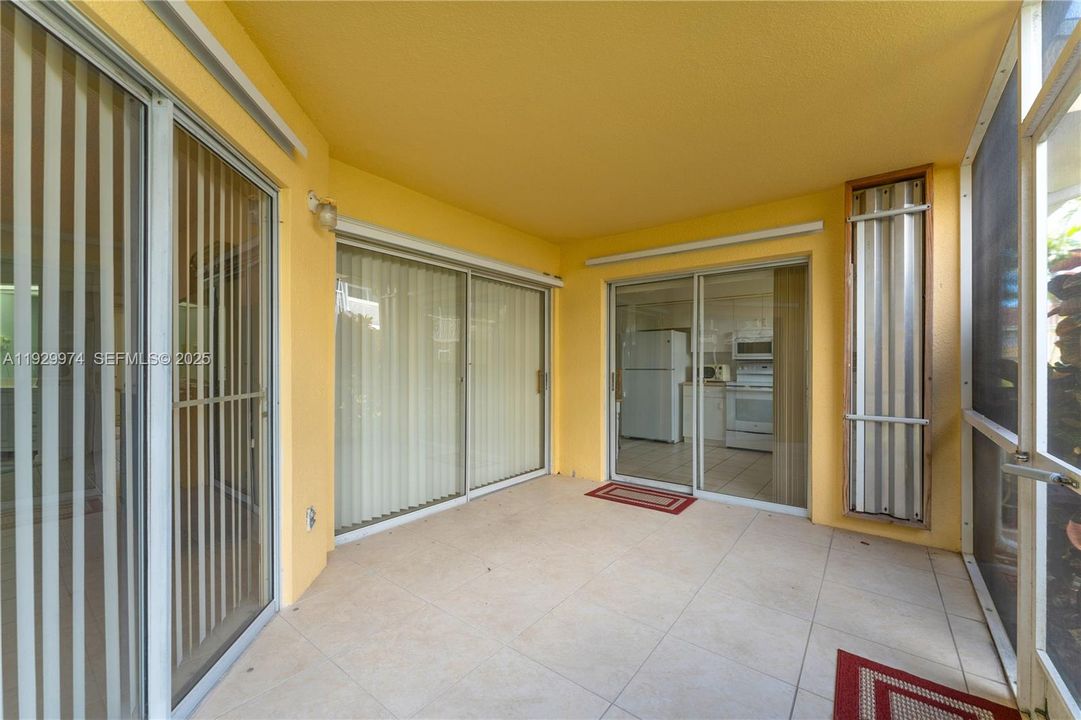 En Venta: $250,000 (3 camas, 2 baños, 1220 Pies cuadrados)