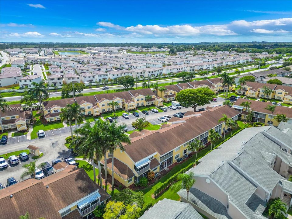 En Venta: $250,000 (3 camas, 2 baños, 1220 Pies cuadrados)