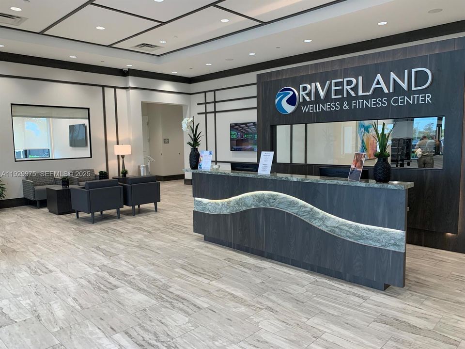 For Sale: $869,000 (3 beds, 3 baths, 2753 Square Feet)