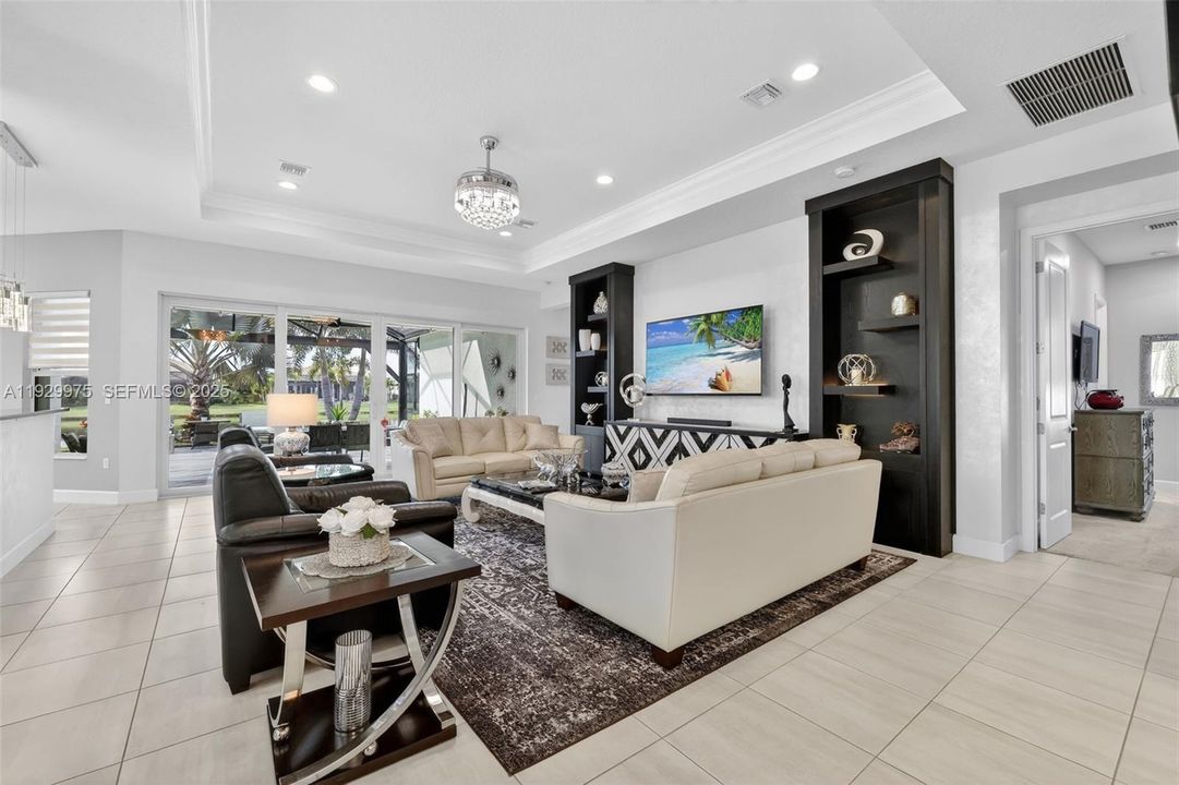 For Sale: $869,000 (3 beds, 3 baths, 2753 Square Feet)