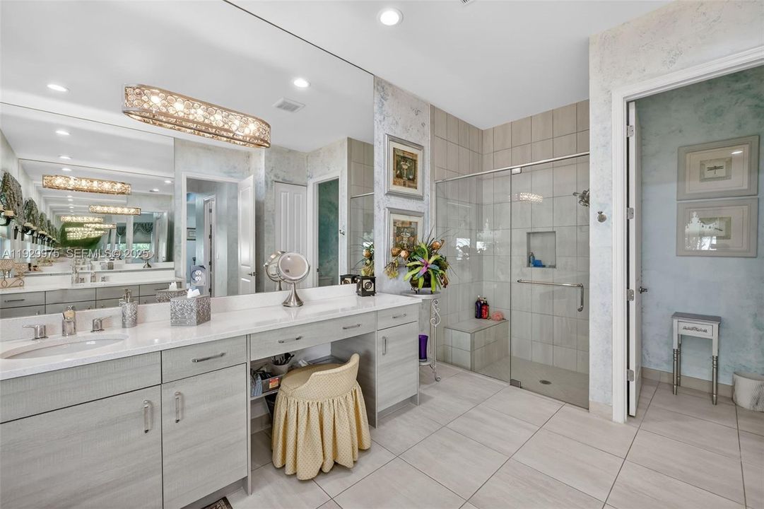 For Sale: $869,000 (3 beds, 3 baths, 2753 Square Feet)