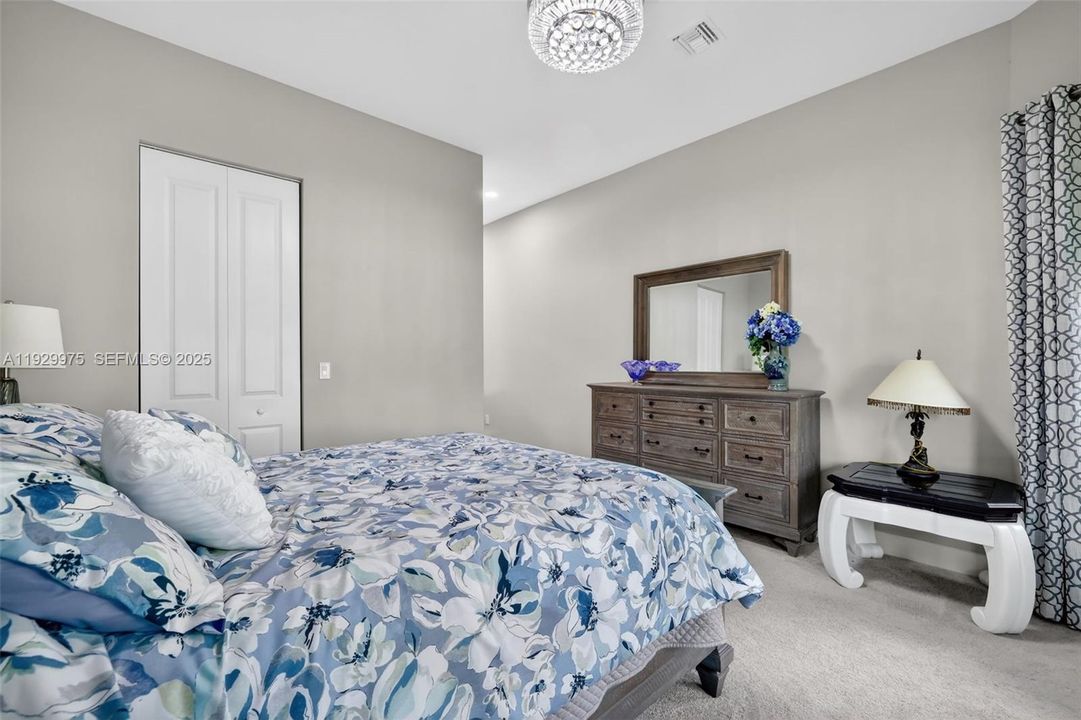 For Sale: $869,000 (3 beds, 3 baths, 2753 Square Feet)