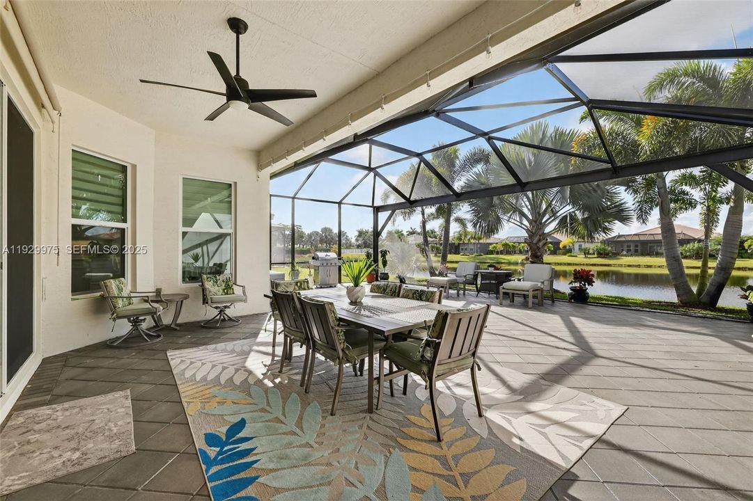 For Sale: $869,000 (3 beds, 3 baths, 2753 Square Feet)