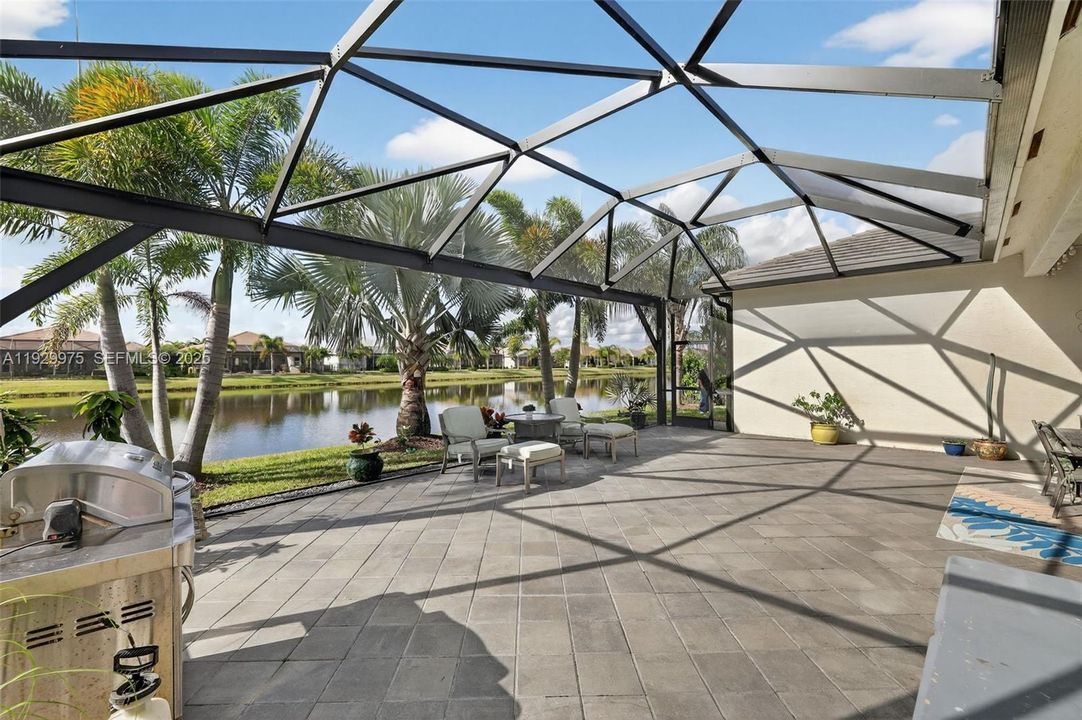 For Sale: $869,000 (3 beds, 3 baths, 2753 Square Feet)