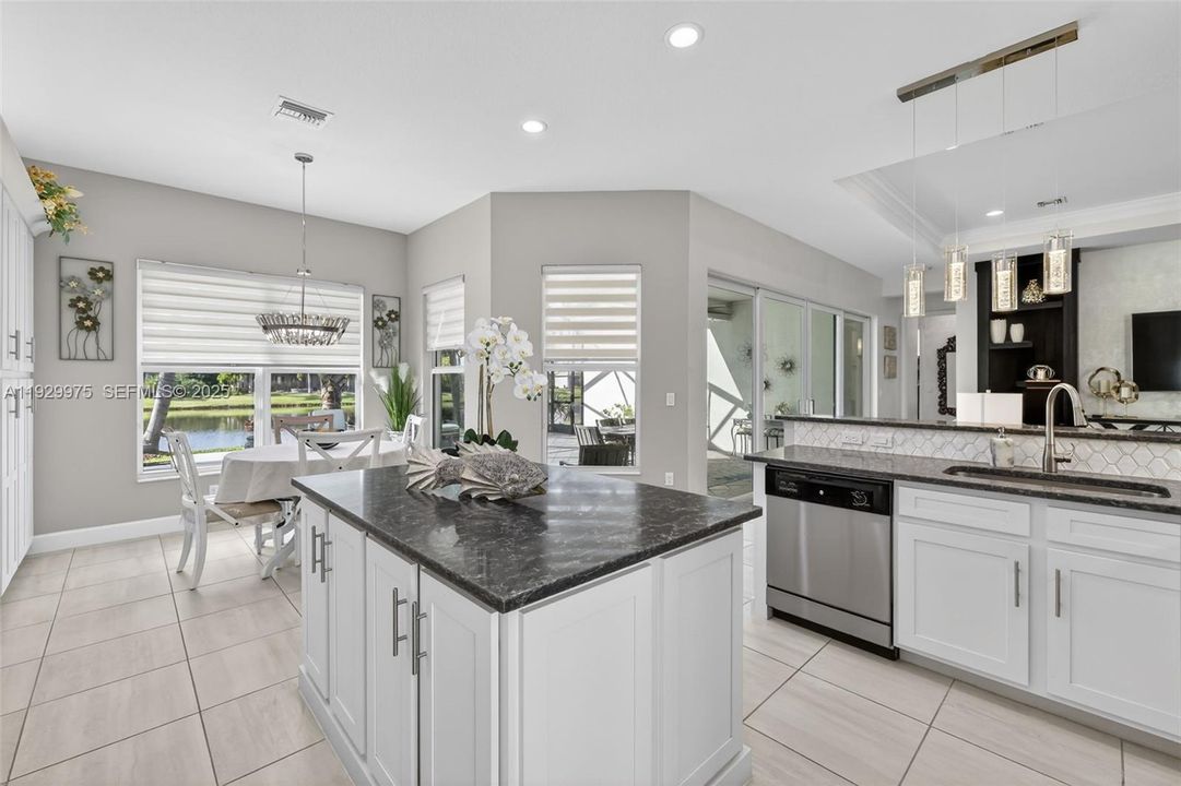 For Sale: $869,000 (3 beds, 3 baths, 2753 Square Feet)