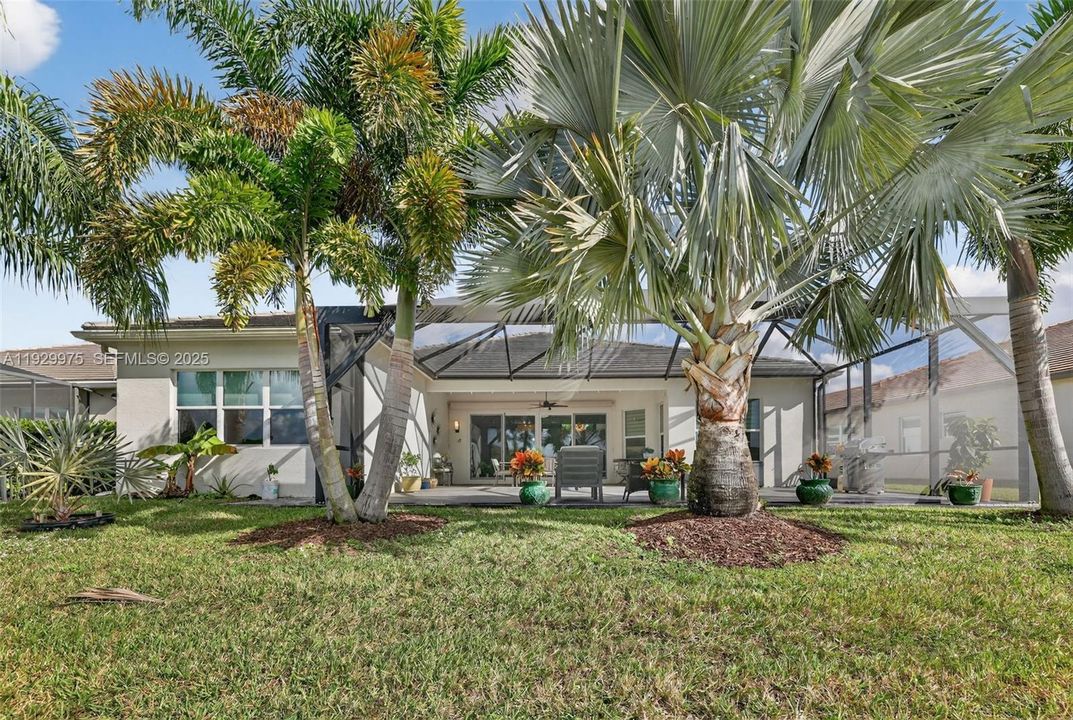 For Sale: $869,000 (3 beds, 3 baths, 2753 Square Feet)