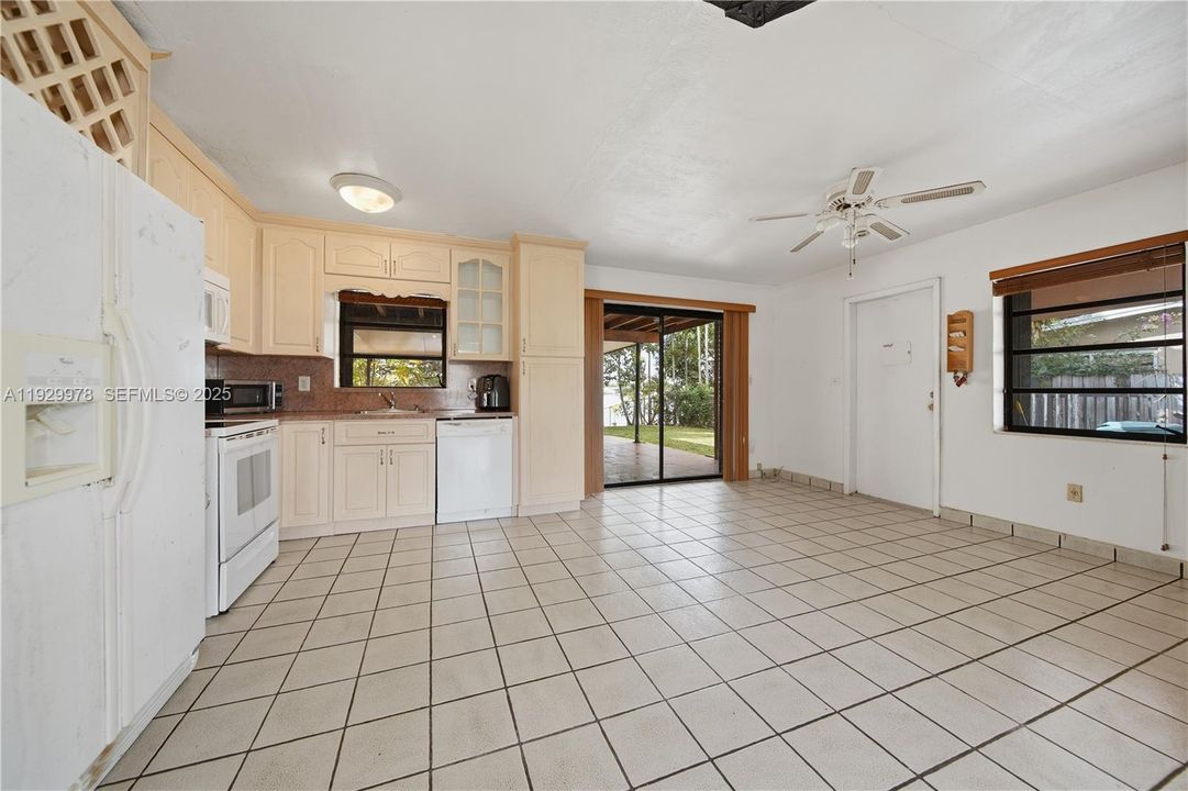 For Sale: $799,000 (4 beds, 3 baths, 1838 Square Feet)