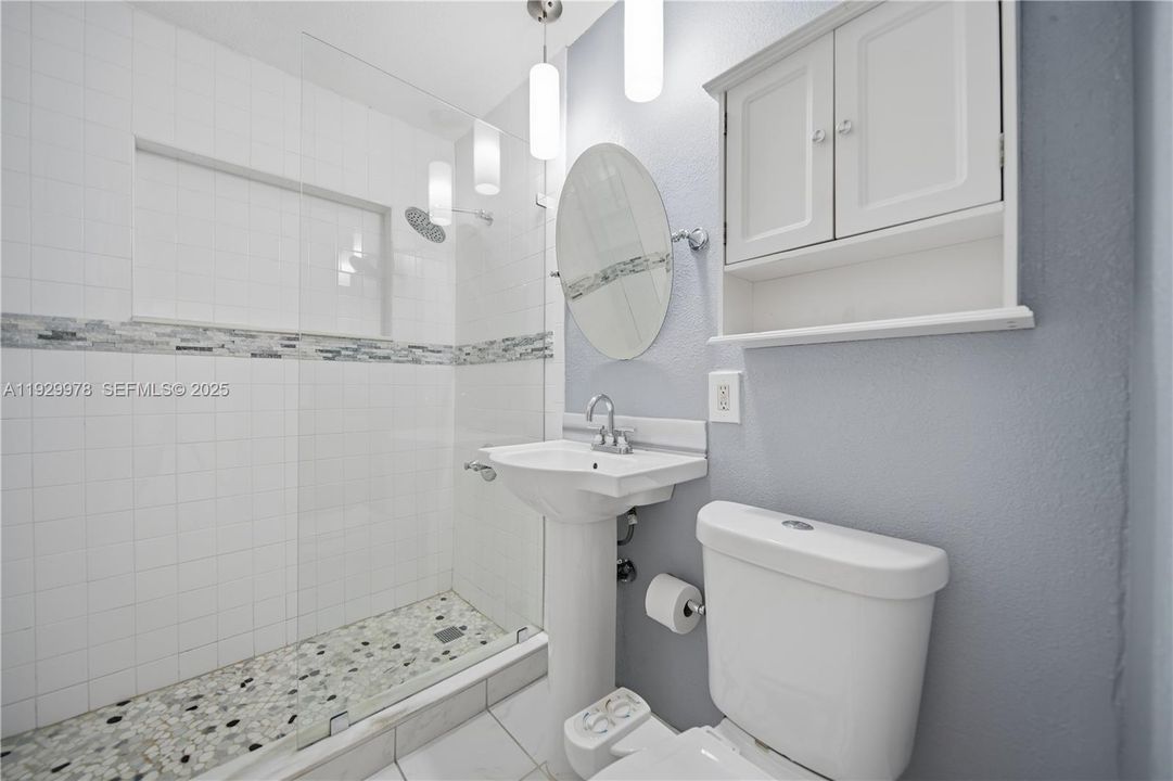 For Sale: $799,000 (4 beds, 3 baths, 1838 Square Feet)