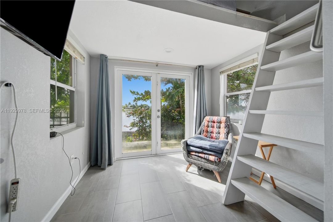 For Sale: $799,000 (4 beds, 3 baths, 1838 Square Feet)