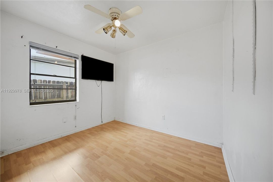 For Sale: $799,000 (4 beds, 3 baths, 1838 Square Feet)