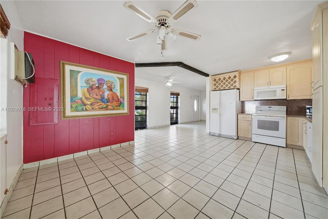 For Sale: $799,000 (4 beds, 3 baths, 1838 Square Feet)