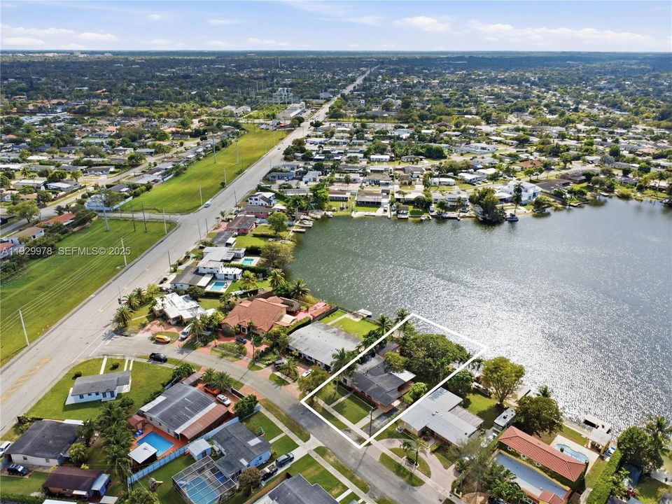 For Sale: $799,000 (4 beds, 3 baths, 1838 Square Feet)