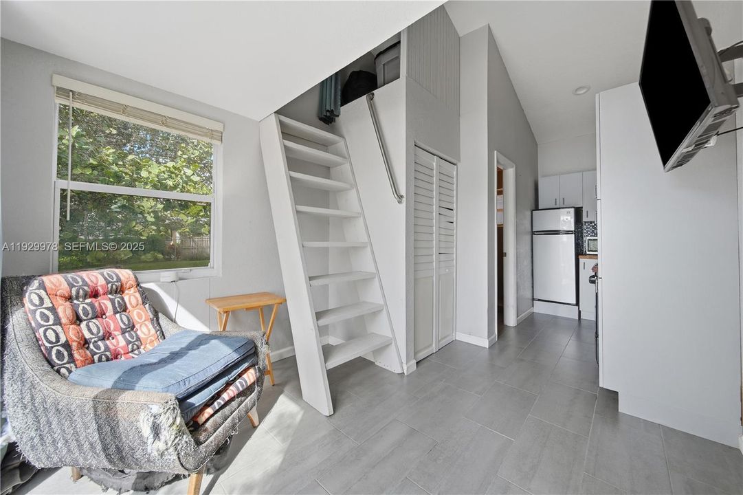 For Sale: $799,000 (4 beds, 3 baths, 1838 Square Feet)