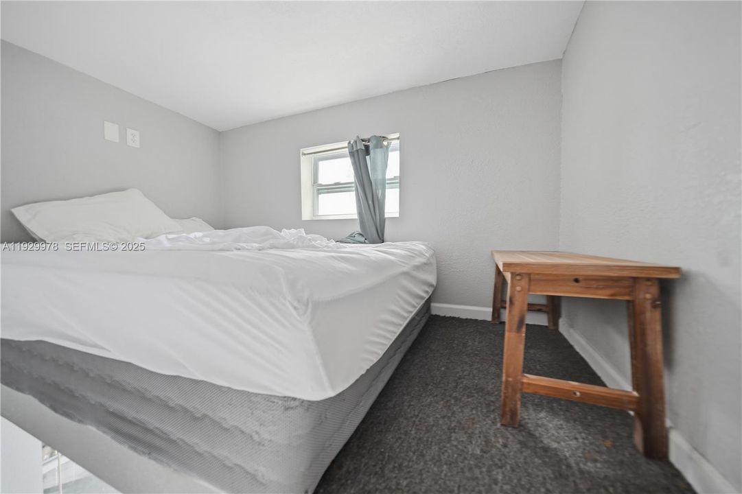 For Sale: $799,000 (4 beds, 3 baths, 1838 Square Feet)