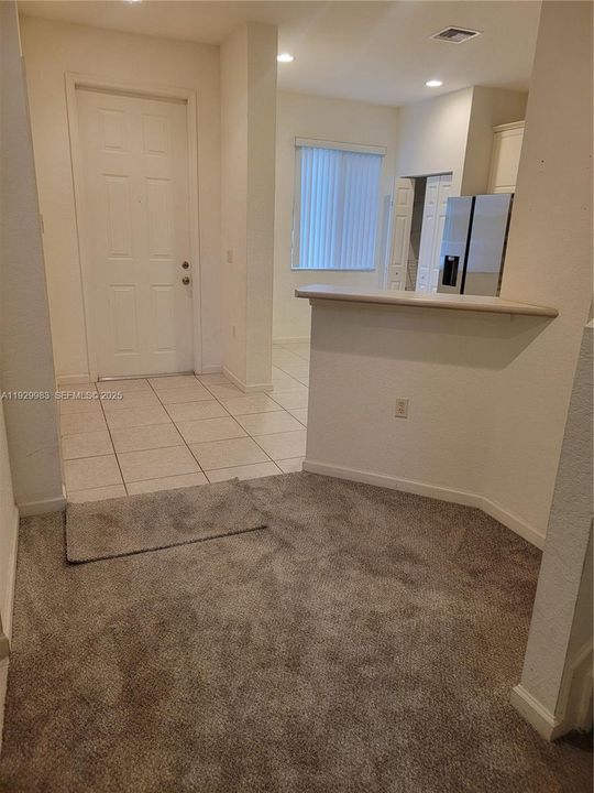 For Rent: $2,300 (3 beds, 2 baths, 1882 Square Feet)