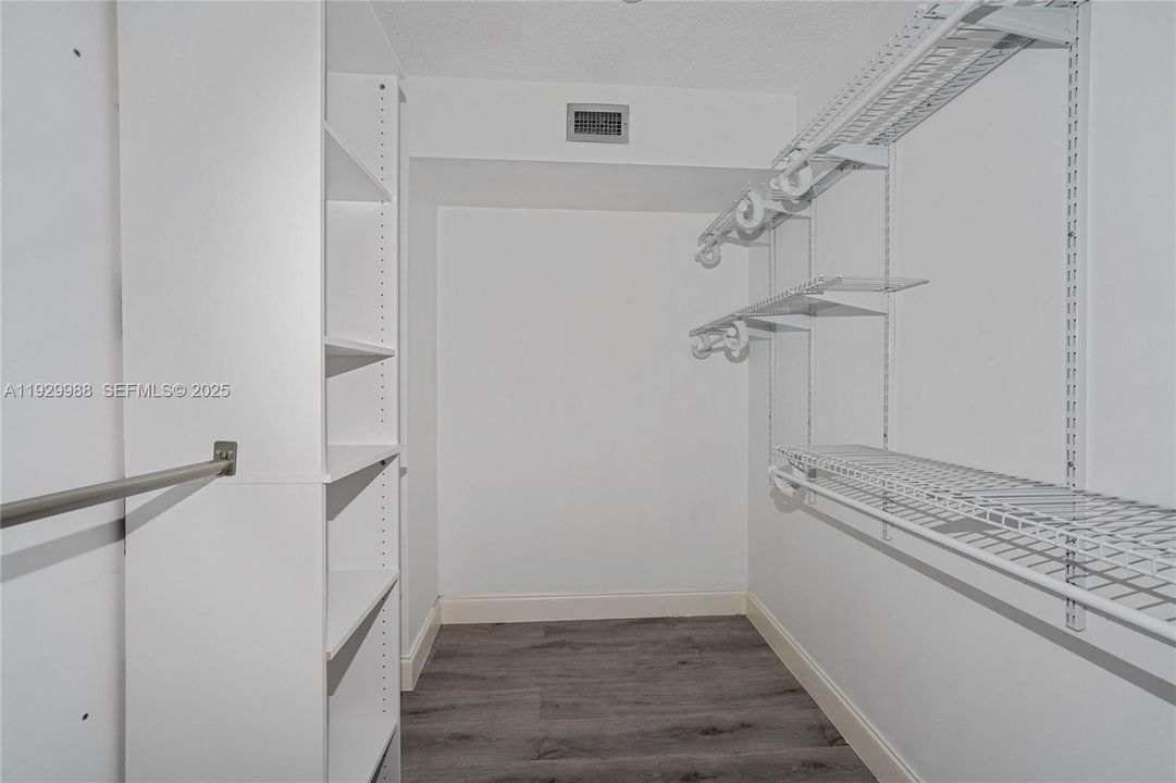 For Sale: $399,000 (3 beds, 2 baths, 1488 Square Feet)