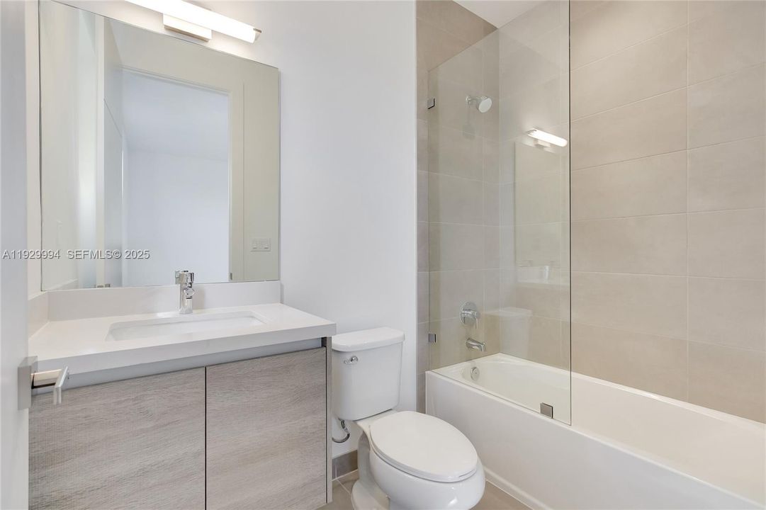 待售: $2,800,000 (5 贝兹, 5 浴室, 3810 平方英尺)