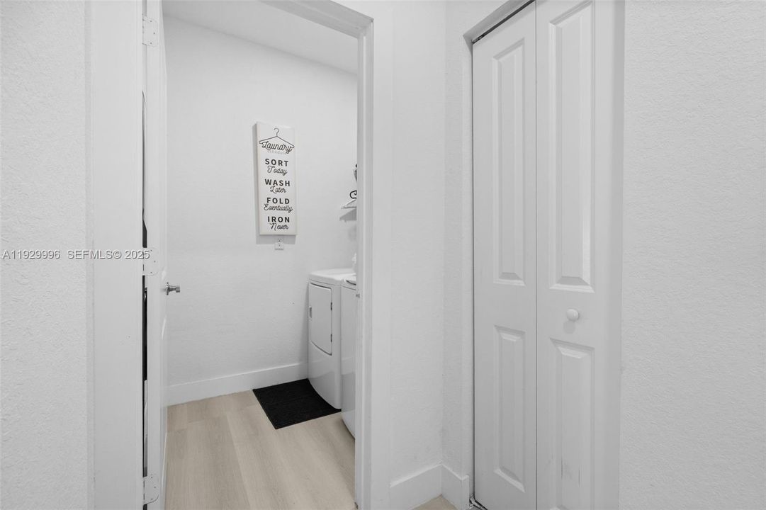 En Venta: $599,900 (5 camas, 3 baños, 2905 Pies cuadrados)