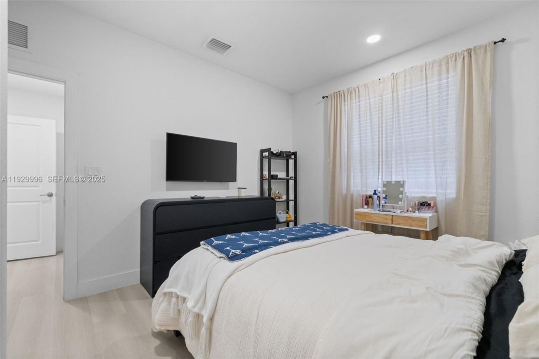 En Venta: $599,900 (5 camas, 3 baños, 2905 Pies cuadrados)