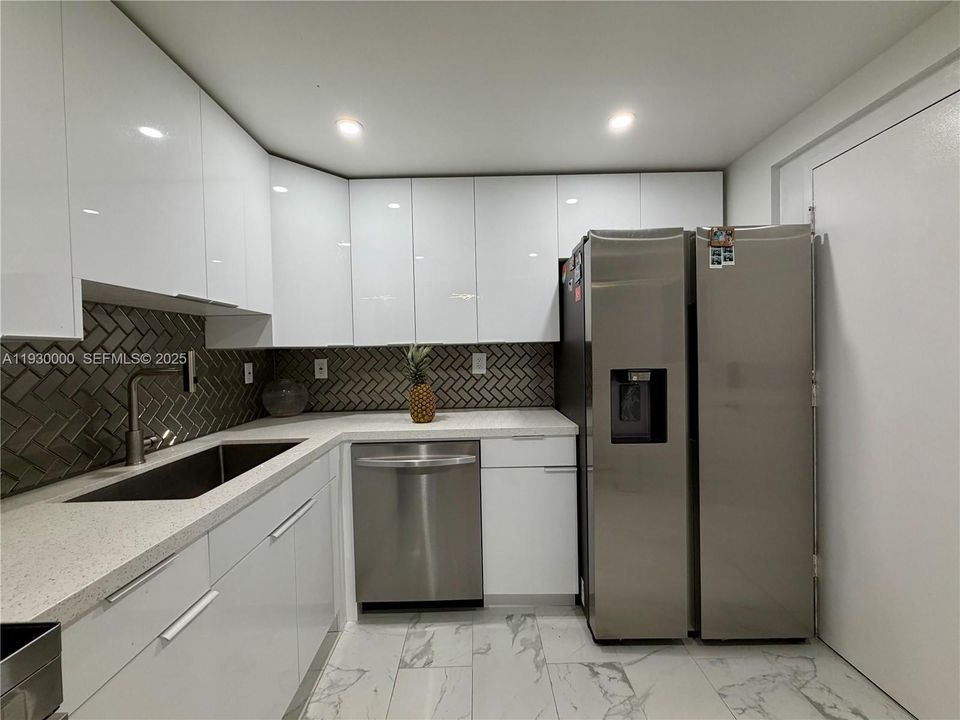 En Renta: $2,700 (2 camas, 2 baños, 1100 Pies cuadrados)