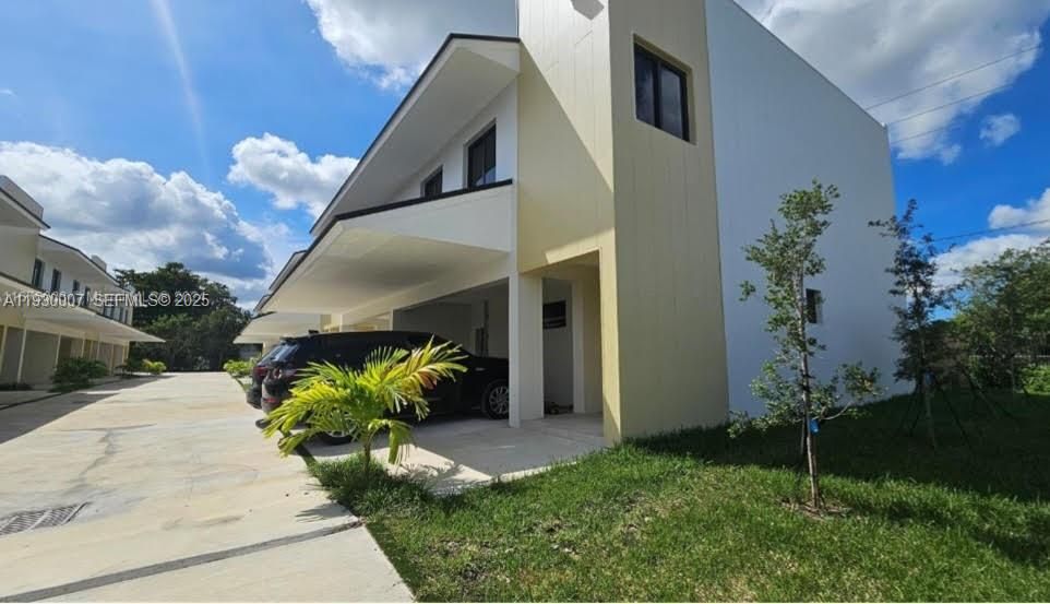 For Rent: $2,900 (3 beds, 2 baths, 1766 Square Feet)