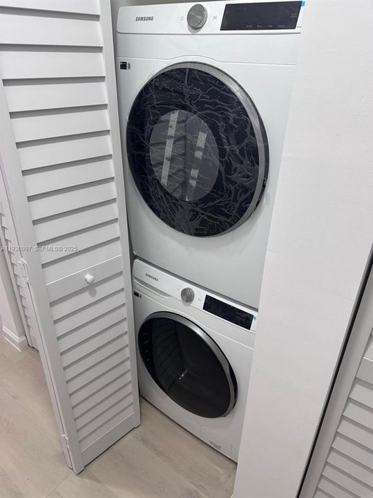 For Rent: $2,900 (3 beds, 2 baths, 1766 Square Feet)