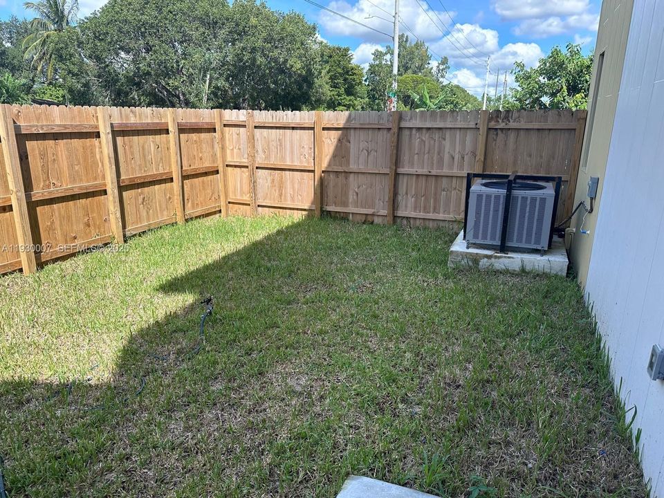 For Rent: $2,900 (3 beds, 2 baths, 1766 Square Feet)