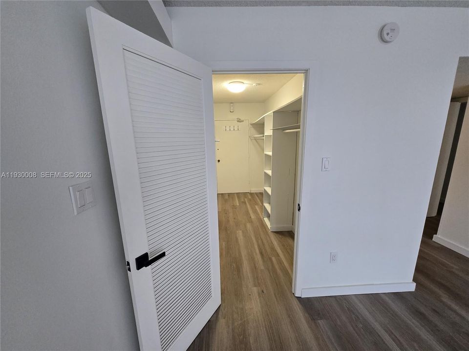 For Sale: $335,000 (2 beds, 2 baths, 1565 Square Feet)