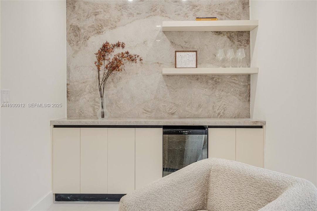 For Sale: $1,490,000 (3 beds, 3 baths, 2857 Square Feet)