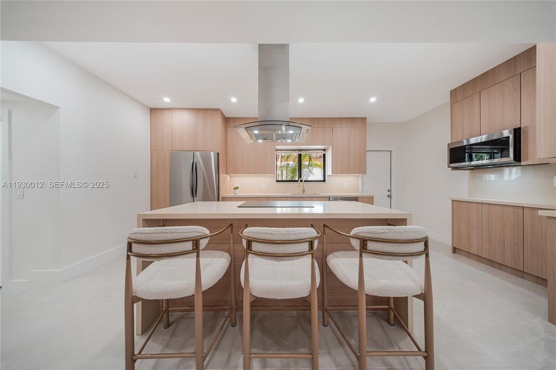 For Sale: $1,490,000 (3 beds, 3 baths, 2857 Square Feet)