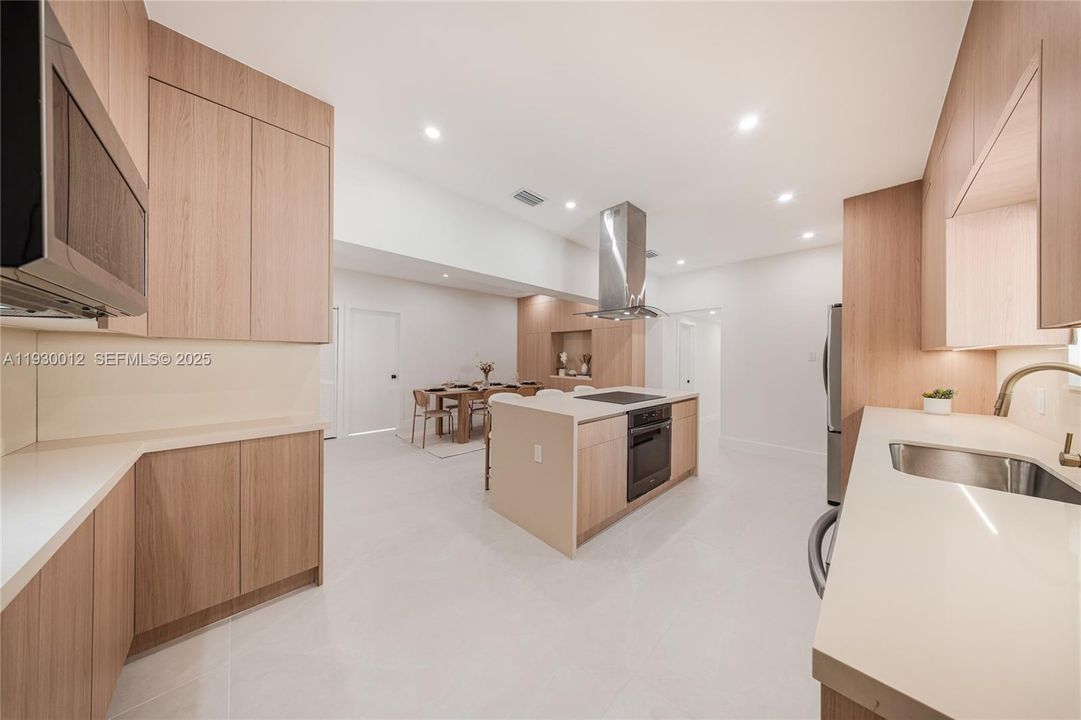 For Sale: $1,490,000 (3 beds, 3 baths, 2857 Square Feet)