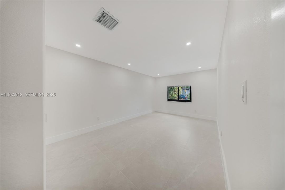 For Sale: $1,490,000 (3 beds, 3 baths, 2857 Square Feet)