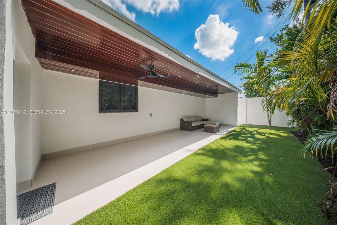 For Sale: $1,490,000 (3 beds, 3 baths, 2857 Square Feet)