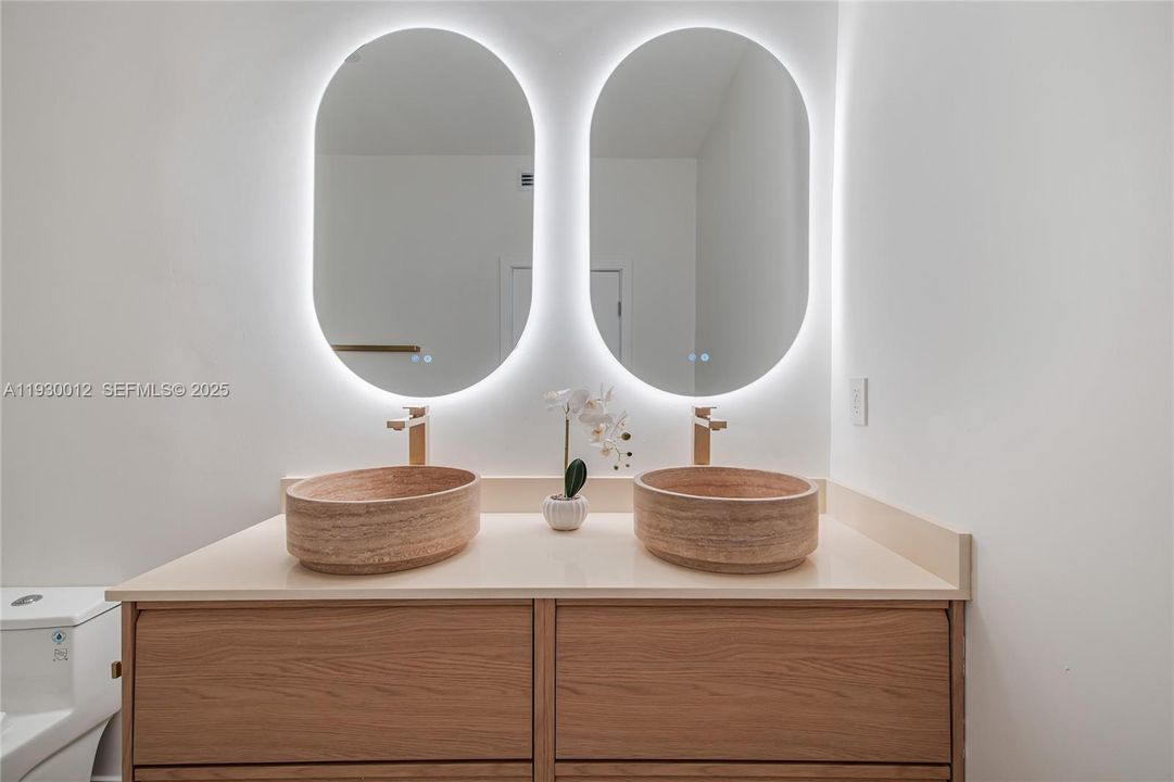 For Sale: $1,490,000 (3 beds, 3 baths, 2857 Square Feet)