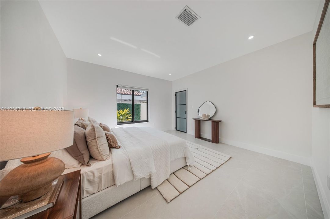 For Sale: $1,490,000 (3 beds, 3 baths, 2857 Square Feet)