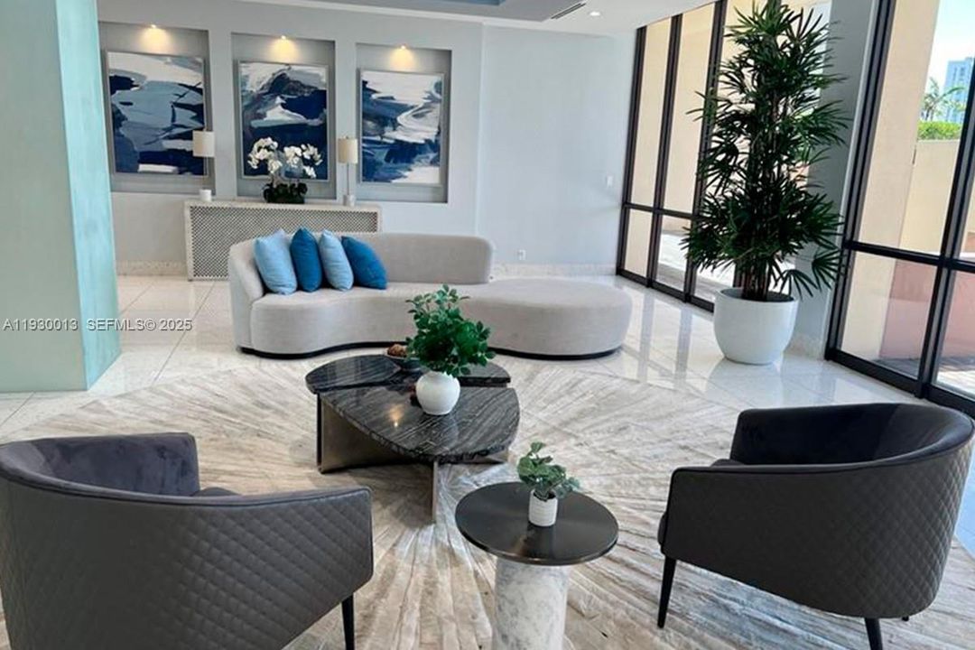 For Sale: $320,000 (2 beds, 2 baths, 1238 Square Feet)