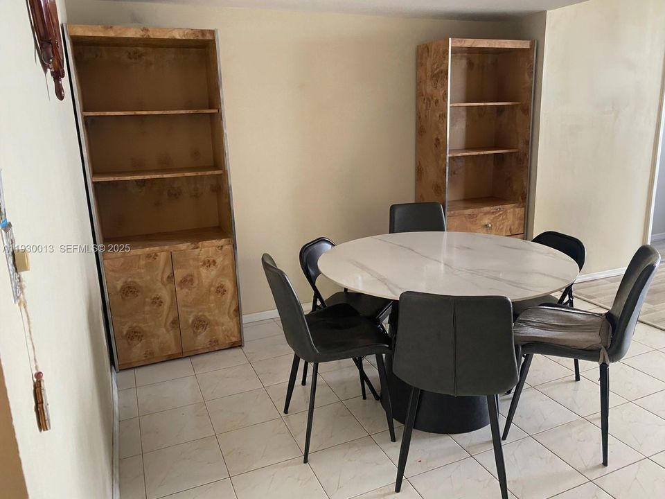 For Sale: $320,000 (2 beds, 2 baths, 1238 Square Feet)