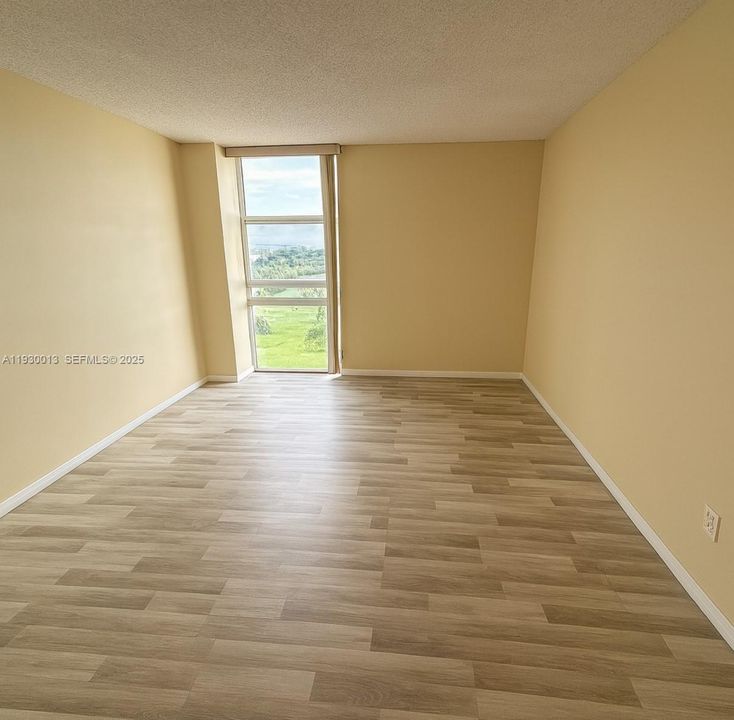 For Sale: $320,000 (2 beds, 2 baths, 1238 Square Feet)