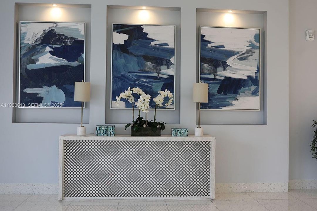 For Sale: $320,000 (2 beds, 2 baths, 1238 Square Feet)