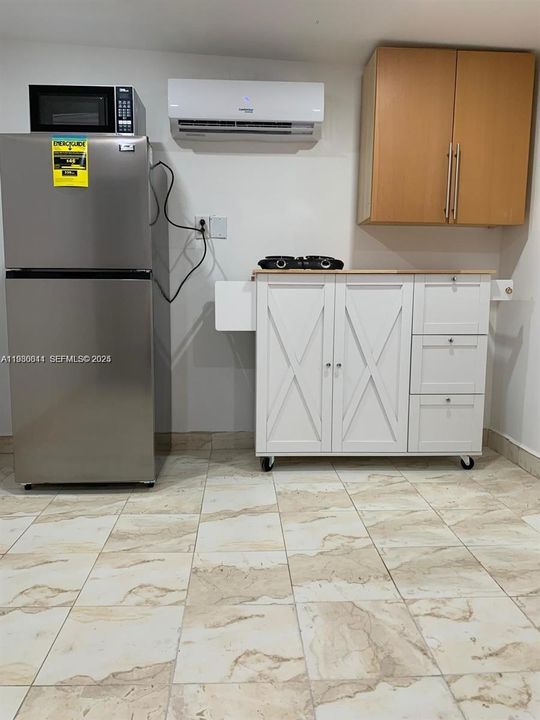 В аренду: $1,000 (1 спален, 1 ванн, 2052 Квадратных фут)