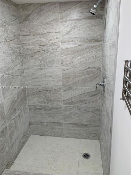 В аренду: $1,000 (1 спален, 1 ванн, 2052 Квадратных фут)