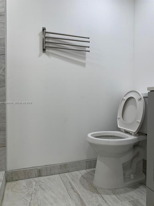 В аренду: $1,000 (1 спален, 1 ванн, 2052 Квадратных фут)