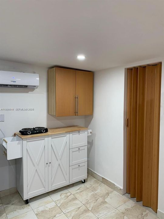 В аренду: $1,000 (1 спален, 1 ванн, 2052 Квадратных фут)