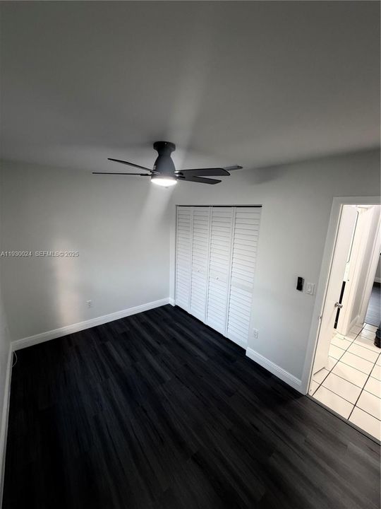 出租: $2,300 (3 贝兹, 1 浴室, 1015 平方英尺)