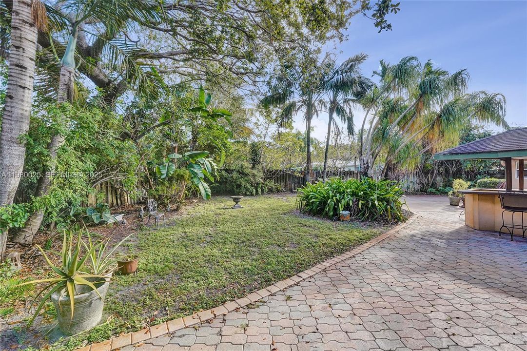 В аренду: $2,950 (2 спален, 2 ванн, 956 Квадратных фут)